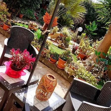 Giomar Sardegna Nord Ovest فندق مبيت وإفطار 3*